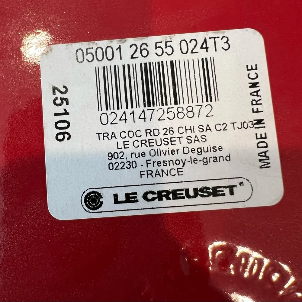 NEW LE CREUSET 5.5 QT Signature Round Dutch Oven Cast Iron Casserole Red